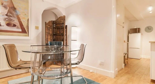 1 Bedroom Georgian Flat In New Town