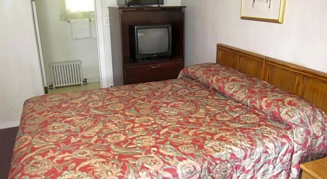 Standard Zimmer Pinecrest Motel