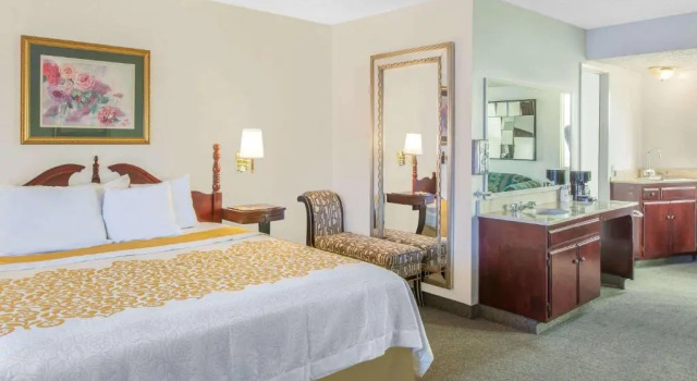 Номер Standard Days Inn by Wyndham Camarillo - Ventura