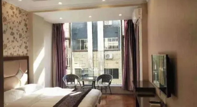 Люкс Fuxian Lake Sunshine Holiday Inn (Sunshine Coast)
