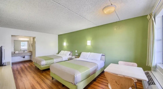 Четырёхместный номер Standard Motel 6-San Antonio, TX - Northwest Medical Center