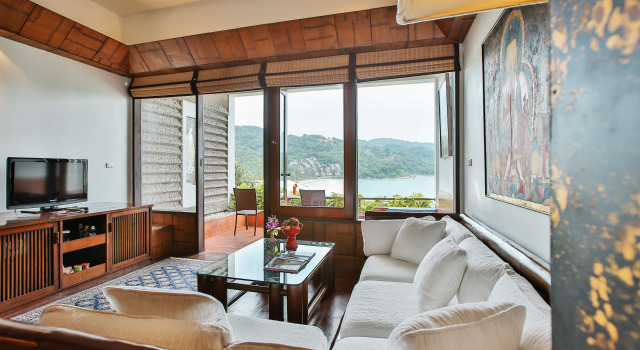 Mom Tri's Villa Royale