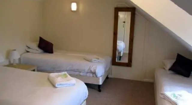 Queens Head Hotel