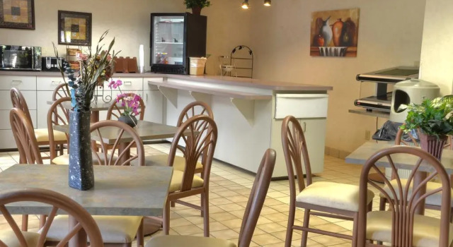 Smoky Mountain Inn & Suites, Забронировать Отель Чероки Аппалачи