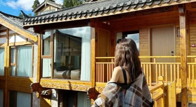 Yijian Yunkuan Vista Panoramic Resort(Lijiang Ancient City Dashuiche Branch), Забронировать Отель Бизнес-отели Лицзян, рядом с Улица Сквер-стрит Древнего города Даянь, 4* 5*