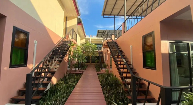 Трёхместный номер Standard c 1 комнатой с балконом Rapeepong Resort Nanthai