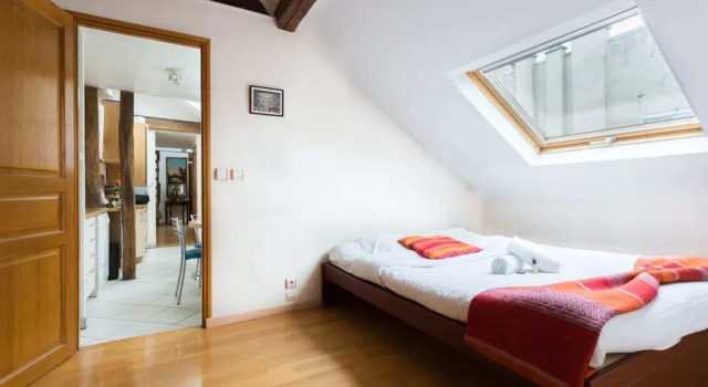 Large Charming 3 Bedrooms - Place Vendôme, Забронировать Апартаменты/квартира Париж Иль-де-Франс, рядом с Станция метро Solférino