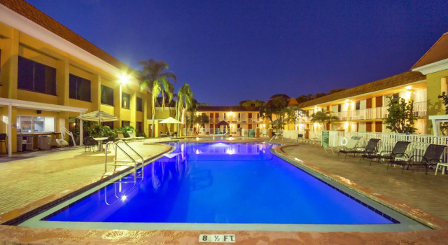 Номер Standard Quality Inn & Suites Conference Center