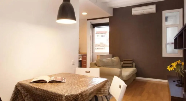 Authentic flat2 in Poble sec - Paralelo, Забронировать Отель Барселона провинция Барселона, рядом с Парк скульптур