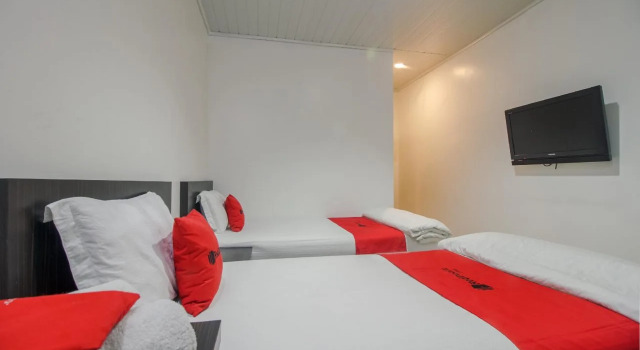 RedDoorz Near Bangka Trade Center 2, Rezerwuj Hotel Pangkalpinang Sumatra