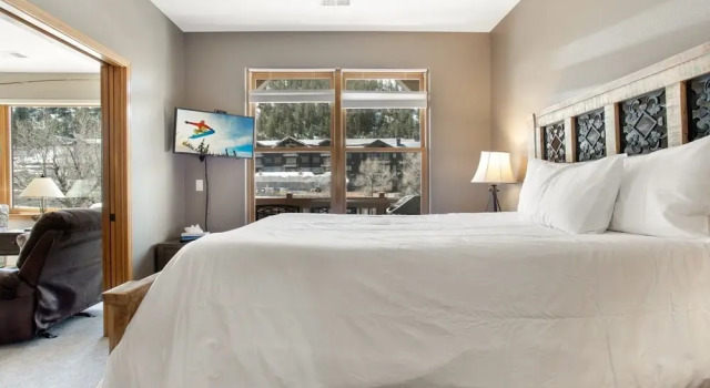 Canyon Run B203 3 Bedroom Condo by RedAwning