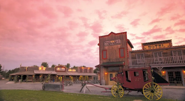 Double JJ Resort, Rezerwuj Ośrodek wypoczynkowy Hotele resortowe w Michigan, Ośrodek wypoczynkowy