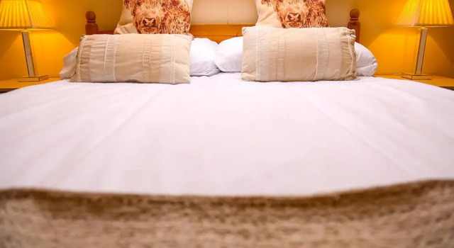 Henshire B&B, Buchen Sie Bed & Breakfast Hotels in Schottland mit Parkplatz, Parkplätze