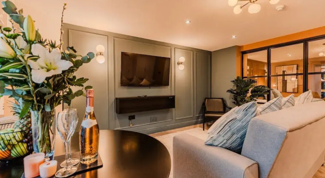 Luxury Georgian Aparthotel by Hauss Ayr - 5mins to Beach, Town Centre, Забронировать Отель Отели Эр с парковкой, рядом с Rozelle Park, Парковка