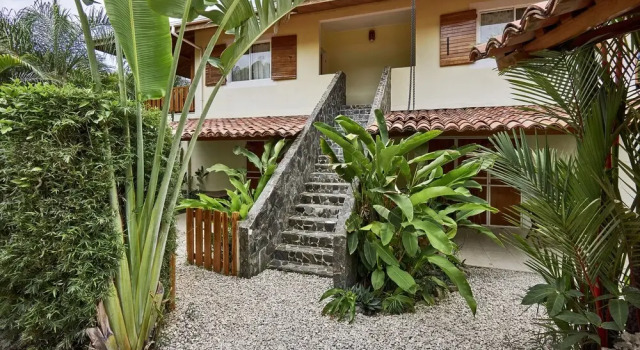 Costa Riki Apartments