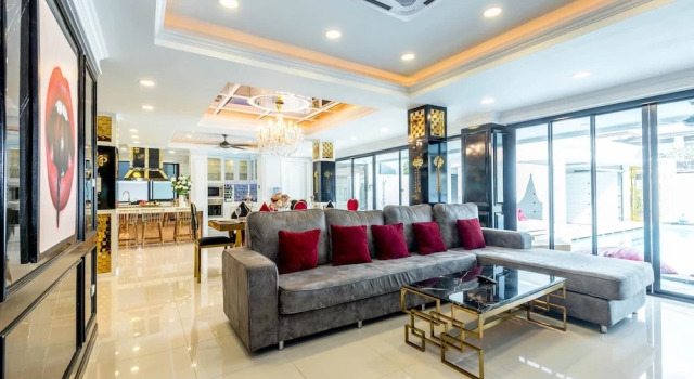 Вилла Luxury Exquisite Pool Villa K - Pattaya 6BD Pool Villa