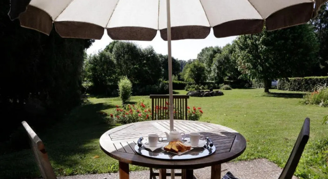 Двухместный номер Comfort Hotel Restaurant Auberge du Barrez Logis