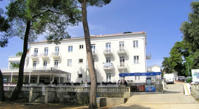 Apartment Sesar, Забронировать Апартаменты/квартира Отели Крка с парковкой, рядом с Krk Harbour, Парковка