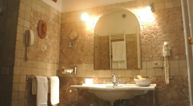 Полулюкс Hotel Villa Clementina