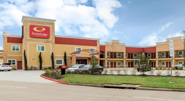 Люкс Econo Lodge Inn & Suites Houston Willowbrook