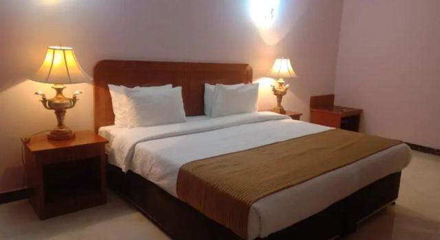 Al Massa Hotel, Забронировать Отель Эль-Айн Эмират Абу-Даби, рядом с Al Ain University of Science and Technology