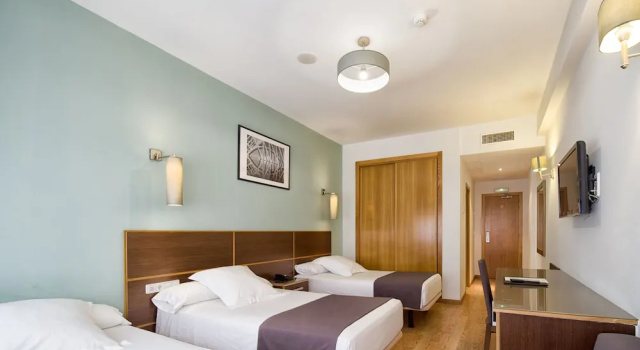 Трёхместный номер Standard Plaza Alaquàs