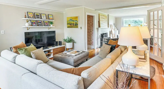 1 Mi to Vineyard: Serene Berkshires Country Escape, Buchen Sie Ferienhaus  