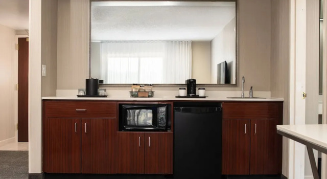 Люкс Courtyard by Marriott Seattle Sea-Tac Area