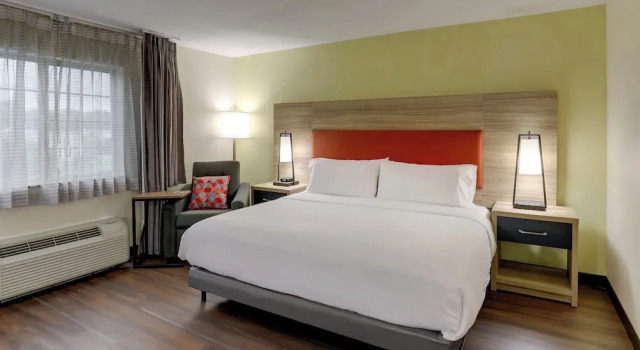Люкс Candlewood Suites Lexington by IHG