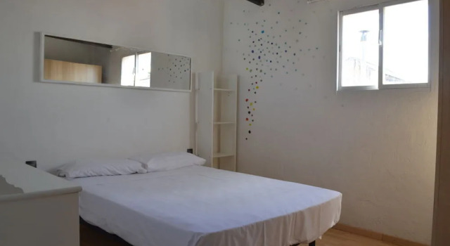 Bed&BCN Verdi, Забронировать Отель Грасиа Барселона, рядом с Jove Regina Theatre