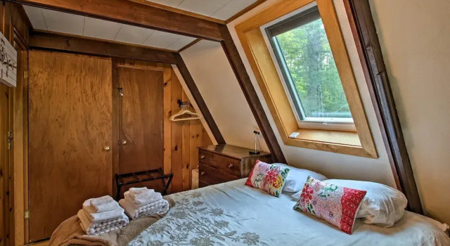 Ski Chalet on Saco < 2 Mi To Attitash Resort!, Book Chalet Bartlett New Hampshire