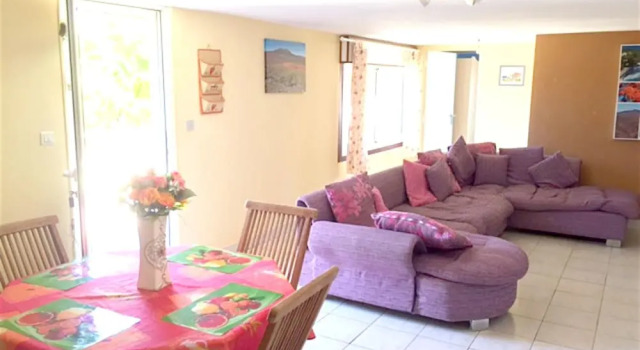 Apartment With 2 Bedrooms in Etang-salé les Hauts, With Enclosed Garde