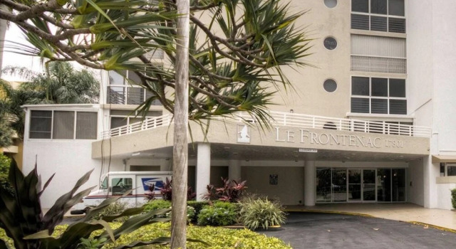 Le Frontenac 204 by Go Florida Condo Sunny Isles, Varaa Hotelli Hotellit Miami Beach uima-altaalla, Uima-allas