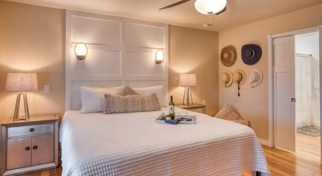 Bayside Bohemia, Rezerwuj Apartament Hotele w Saint Augustine Area z parkingiem, Parking