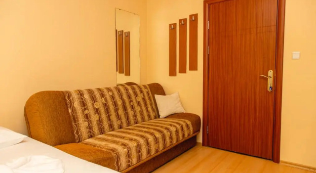 Compact studio with an indoor pool near Cacao Beach