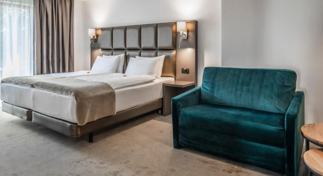 Двухместный семейный номер Standard с видом на город Charm Boutique Hotel