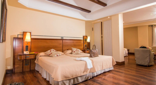 Номер Standard с балконом Hotel Abades Guadix