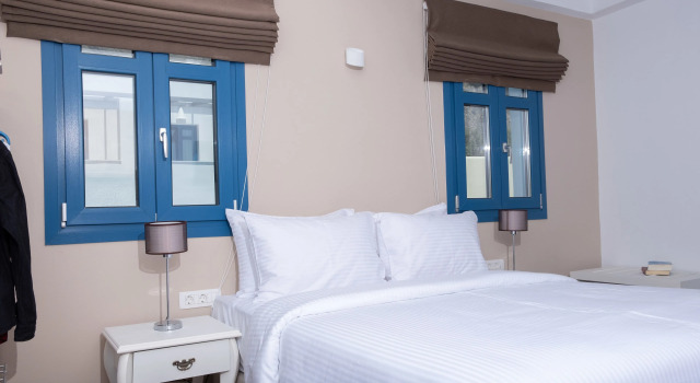 Tristhenia Hotel