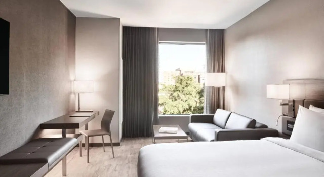 Номер Standard AC Hotel by Marriott Columbus Downtown