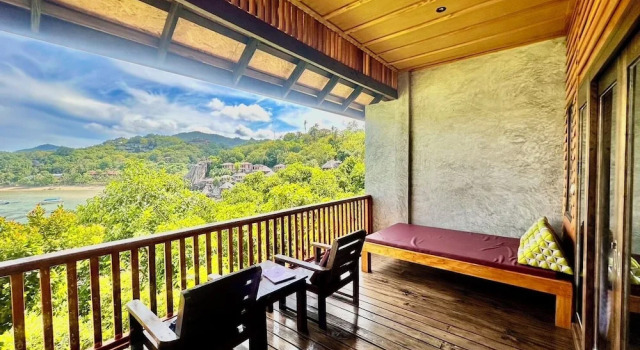 Семейный номер Standard с балконом и с видом на залив Koh Tao Relax Freedom Beach Resort