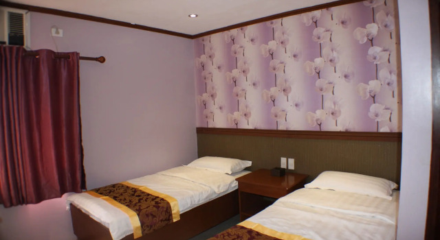 7 Days Inn
