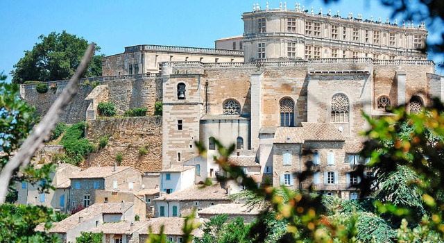 Pretty stone house with own terrace and private garden, Grignan, Rezerwuj Hotel Grignan Drôme Provençale