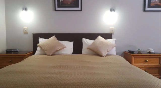 Sandstock Motor Inn Armidale, Забронировать Отель Армидейл New England NSW, рядом с Центр культуры аборигенов