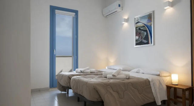 Casa Blu sul mare e centralissima, Book Apartment Hotels in Sicily with Parking, Parking