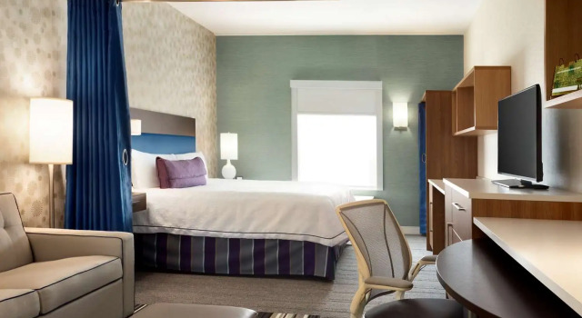 Двухместный люкс Home2 Suites by Hilton Milton Ontario