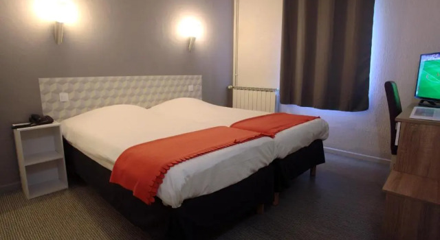 Logis L'arbousier - Hotel De La Paix, Varaa Hotelli Lamalou-les-Bains Hérault