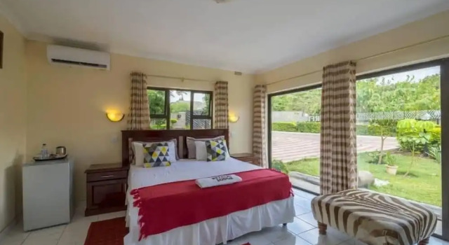 Номер Deluxe Retreat Lodge and Conference Centre