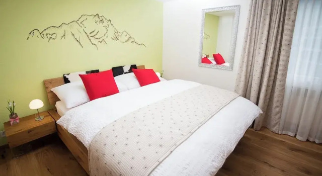 Трёхместный номер Standard с видом на горы Hotel Roggerli