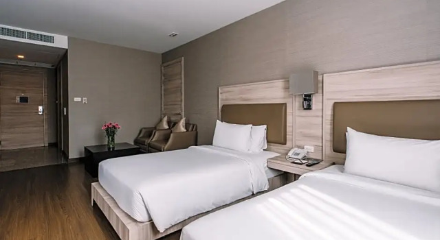 Номер Standard Adelphi Suites Bangkok