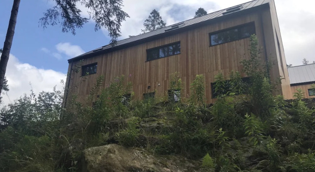 An Caisteal Lodge with cascading waterfall view, Забронировать Отель Отели Центральной Шотландии с парковкой, Парковка